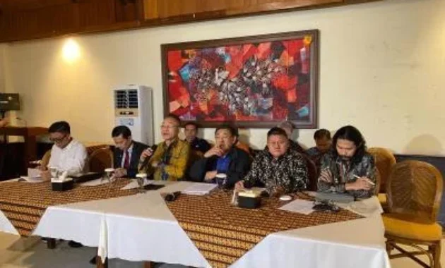 Andi Azwan Minta Roy Suryo Jelaskan Langkah Praperadilan yang Dipilih Andi Azwan Minta Roy Suryo Jelaskan Langkah Praperadilan yang Dipilih