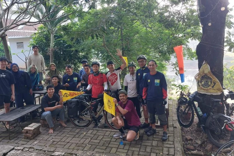 Anggota Mapala UI Akan Bersepeda 1.634 Km dari Depok ke Lombok