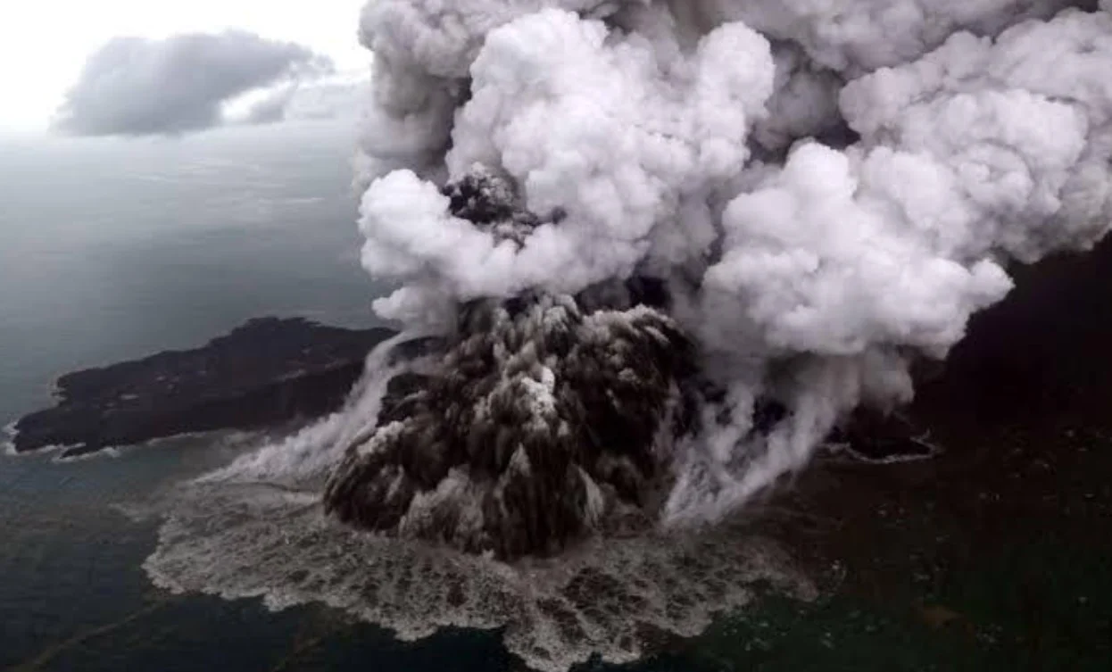 Badan Geologi: Gunung Anak Krakatau Masih Berstatus Siaga, Belum Ada Indikasi Erupsi Besar