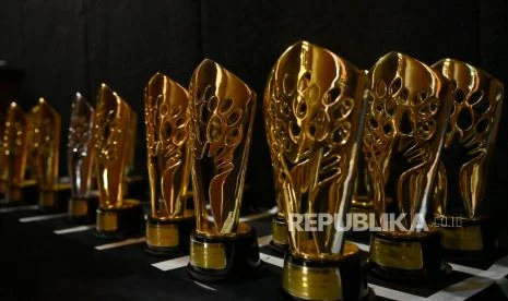 Bank Dinar Ashri Raih Penghargaan BPRS Terbaik, Fokus pada Inovasi