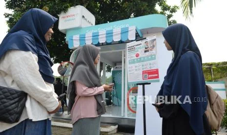 Bukan Alternatif: Saatnya Ekonomi Islam Memimpin dari Pesantren