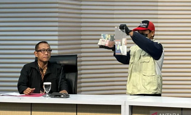 Bupati Langkat Diduga Terima Suap Sebesar Rp800 Juta Bupati Langkat Diduga Terima Suap Sebesar Rp800 Juta
