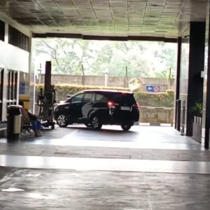 Bupati Langkat Syah Afandin Tiba di KPK usai Kena OTT