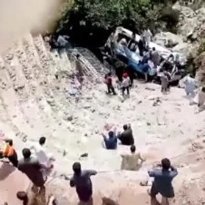 Bus Jatuh ke Jurang Tewaskan Setidaknya 40 Orang di Pakistan