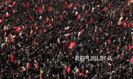 Cibiran Trump soal Pemakaman Ali Khamenei Sebut Duka Warga Iran Palsu
