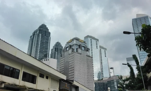 Cuaca Jakarta Sabtu: Cerah Berawan pada Siang dan Malam