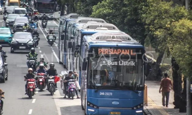 DPRD DKI Jakarta Minta Penyesuaian Tarif Tanpa Mengurangi Anggaran Transportasi DPRD DKI Jakarta Minta Penyesuaian Tarif Tanpa Mengurangi Anggaran Transportasi