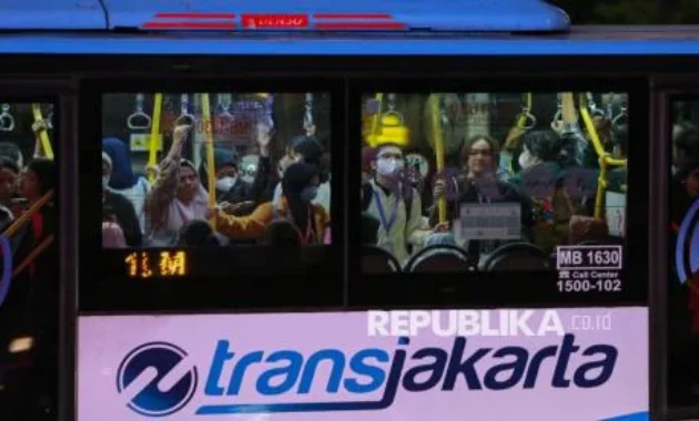DTKJ Dorong Transjakarta Terapkan Tarif Berlangganan Rp200 Ribu Per Bulan DTKJ Dorong Transjakarta Terapkan Tarif Berlangganan Rp200 Ribu Per Bulan