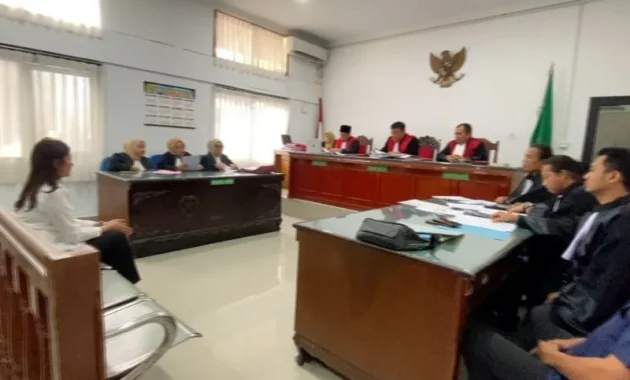 Eks Finalis Puteri Indonesia Didakwa Praktik Medis Tanpa Kewenangan Eks Finalis Puteri Indonesia Didakwa Praktik Medis Tanpa Kewenangan