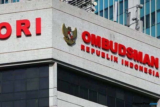 ICW Laporkan Dugaan Rangkap Jabatan Pimpinan BGN ke Ombudsman