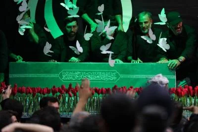 Jenazah Ayatollah Khamenei Tiba di Teheran untuk Upacara Perpisahan