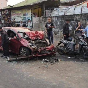 Kecelakaan Beruntun di Bogor: Mobil Brio Hantam 5 Kendaraan Hingga Ringsek