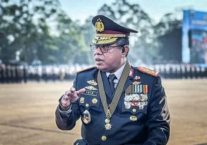 Kolone Senjata Bentuk Logo 80 Tahun Polri Warnai Upacara Hari Bhayangkara Ke-80