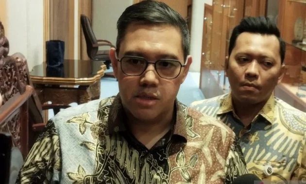 Komisi I DPR Minta Aparat Tingkatkan Keamanan Usai KKB Bakar Pesawat Komisi I DPR Minta Aparat Tingkatkan Keamanan Usai KKB Bakar Pesawat