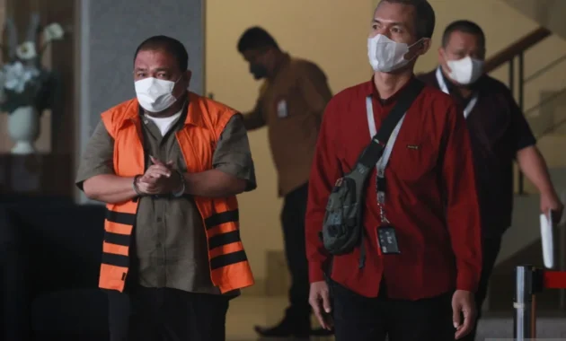 Korupsi Menghantui Bupati Langkat: Gratifikasi Rp3,5 Miliar dan Jual Beli Jabatan Sekolah Korupsi Menghantui Bupati Langkat: Gratifikasi Rp3,5 Miliar dan Jual Beli Jabatan Sekolah