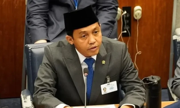 KPK Didesak Periksa Menhut Raja Juli Terkait Polemik Pemberian Amplop Bupati Kuansing