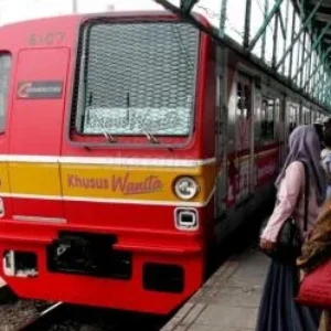 KRL Green Line Terlambat Akibat Insiden di Stasiun Jurangmangu