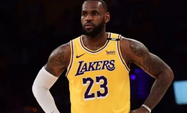 LeBron James Diincar 10 Klub Setelah Tinggalkan Lakers LeBron James Diincar 10 Klub Setelah Tinggalkan Lakers