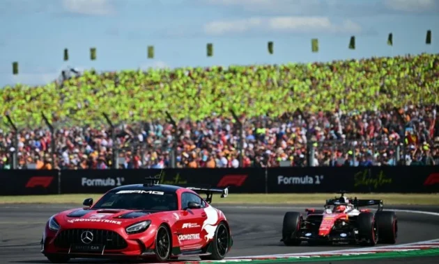 Leclerc Menangi GP Inggris di Belakang Safety Car Leclerc Menangi GP Inggris di Belakang Safety Car