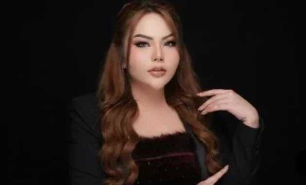 Lisa Mariana Tak Terima Dituduh Menipu, Siap Ladeni Laporan Polisi Dewi Wulan Lisa Mariana Tak Terima Dituduh Menipu, Siap Ladeni Laporan Polisi Dewi Wulan
