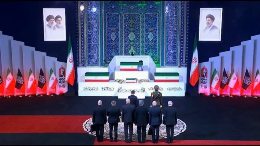 Medvedev: Iran Atasi Cobaan dengan Bermartabat Setelah Pemakaman Khamenei
