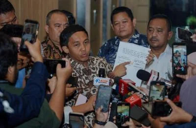 Menhut Dibuntuti KPK: Akui Terima Amplop dari Bupati Kuansing
