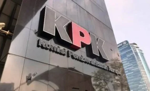 Menhut Kembalikan Amplop Bupati Kuansing, KPK Tegaskan Proses Hukum Tetap Berlanjut