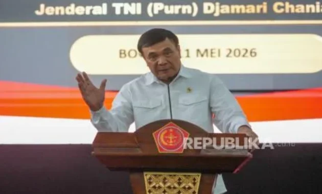Menko Djamari Kutuk Keras OPM Bunuh Pilot Berkebangsaan AS Menko Djamari Kutuk Keras OPM Bunuh Pilot Berkebangsaan AS