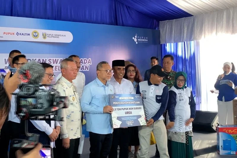 Menko Pangan Pastikan Penyaluran Pupuk Bersubsidi di Palu Lancar