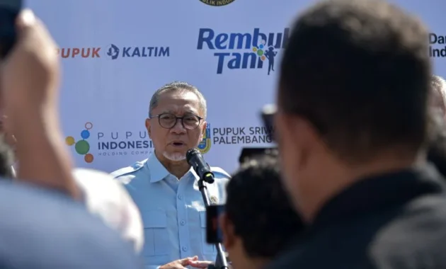 Menko Pangan Pastikan Pupuk Bersubsidi Tersedia untuk Petani Sulteng Menko Pangan Pastikan Pupuk Bersubsidi Tersedia untuk Petani Sulteng