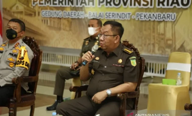 Misteri Suap Miliaran Bupati Langkat: Syah Afandin Ditetapkan Tersangka Korupsi Misteri Suap Miliaran Bupati Langkat: Syah Afandin Ditetapkan Tersangka Korupsi
