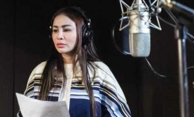 Momo Geisha Siap Kembali ke Dunia Musik Setelah 10 Tahun Vakum Momo Geisha Siap Kembali ke Dunia Musik Setelah 10 Tahun Vakum