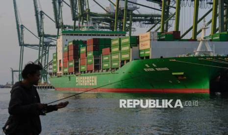 Neraca Dagang Defisit Ingatkan Risiko Ekspor Indonesia