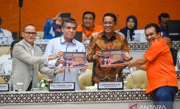 Partai Buruh Dorong Pembentukan UU Ketenagakerjaan Baru Partai Buruh Dorong Pembentukan UU Ketenagakerjaan Baru