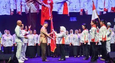 Pelantikan Srikandi Jaga Desa, Hashim Tegaskan Pentingnya Ketahanan Nasional dari Tingkat Desa