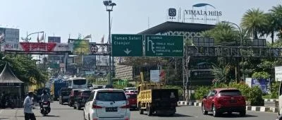 Pemberlakuan Jalur Puncak One Way Arah Atas untuk Mengatasi Kemacetan