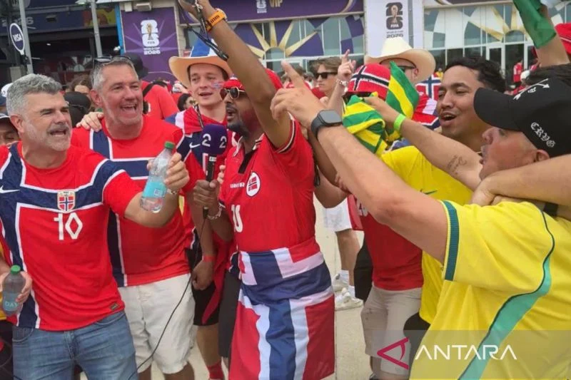 Pendukung Brasil-Norwegia Tunjukkan Kekompakan di New Jersey
