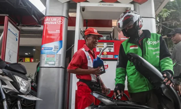 Pertamax Masih Rp 16.250 Saat Harga Minyak Dunia Turun, Ekonom Nilai Masih Rasional Pertamax Masih Rp 16.250 Saat Harga Minyak Dunia Turun, Ekonom Nilai Masih Rasional