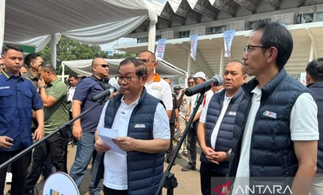 Pramono Sebut Jembatan Gembok Cinta Dibangun Di Atas Sungai Cideng Pramono Sebut Jembatan Gembok Cinta Dibangun Di Atas Sungai Cideng