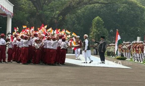 Presiden Prabowo Jamu PM Narendra Modi di Istana
