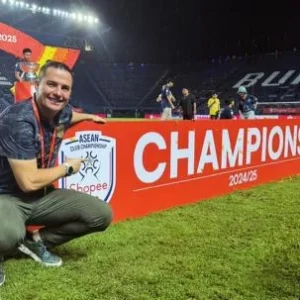 Profil Osmar Loss, Pelatih yang Bergelimang Trofi di Asia untuk Persib Bandung