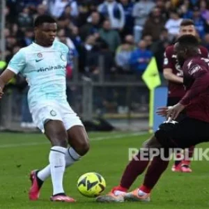 Real Madrid Umumkan Kedatangan Bek Kanan Denzel Dumfries