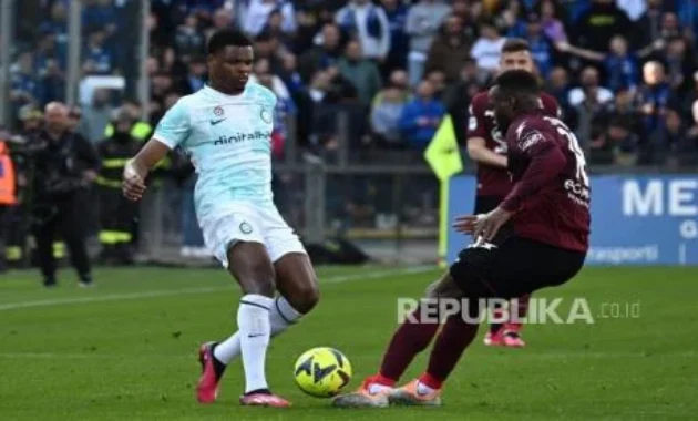 Real Madrid Umumkan Kedatangan Bek Kanan Denzel Dumfries