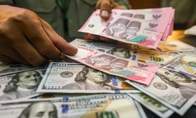 Rupiah Melemah Tidak Selalu Menguntungkan Ekonomi, Eksportir Indonesia Tertekan Rupiah Melemah Tidak Selalu Menguntungkan Ekonomi, Eksportir Indonesia Tertekan
