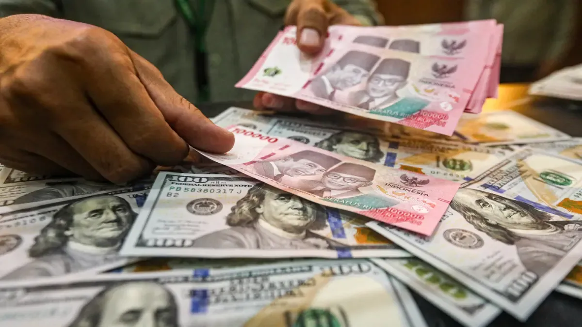 Rupiah Melemah Tidak Selalu Menguntungkan Ekonomi, Eksportir Indonesia Tertekan