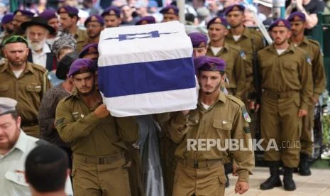 Seribu Hari Perang: Mengapa Superioritas Militer Israel Gagal Taklukkan Gaza