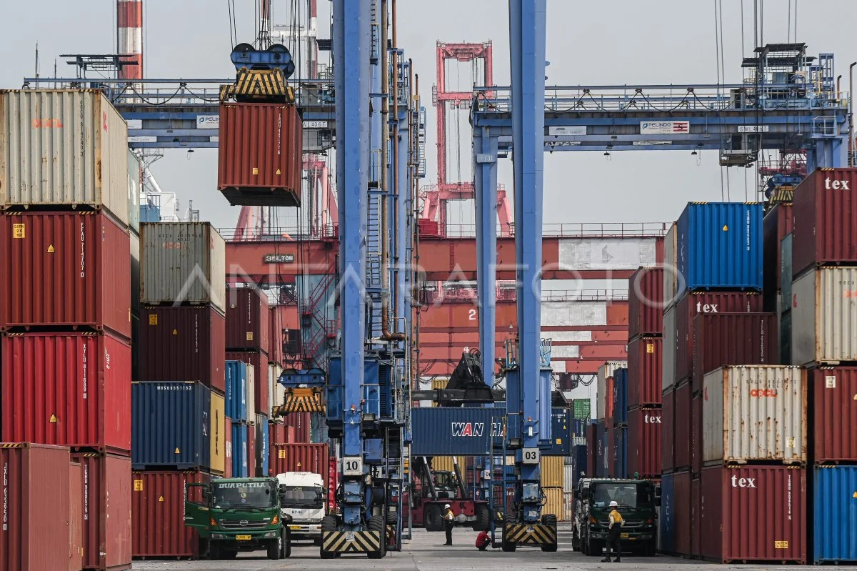 Setelah Surplus 72 Bulan Berturut-turut, Neraca Perdagangan Defisit USD 1,61 Miliar pada Era Prabowo