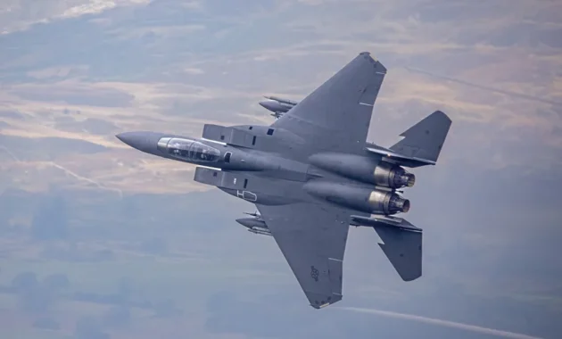 Strategi Ubur‑Ubur Iran: Cara Menjatuhkan Jet F‑15E Amerika