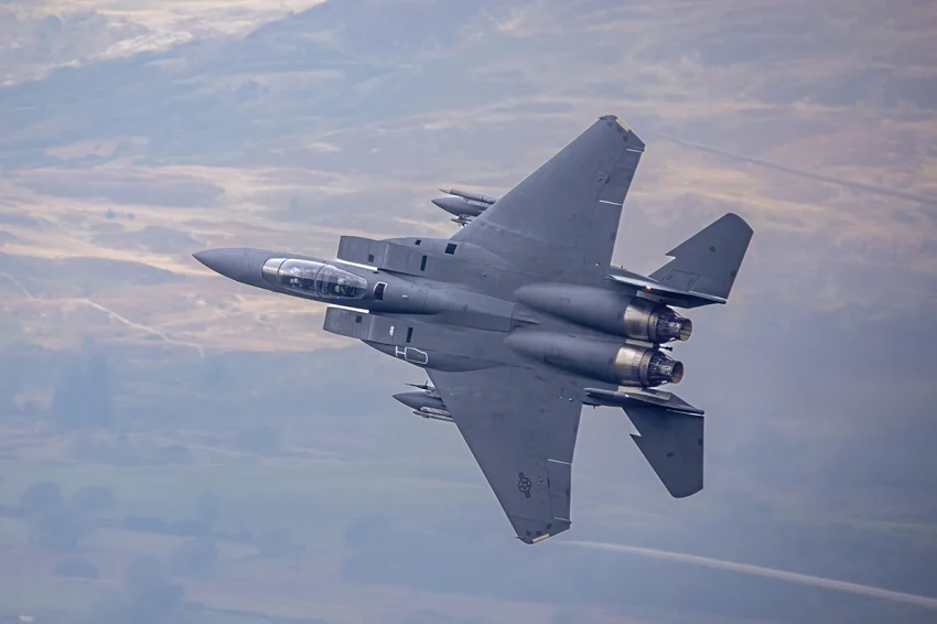 Strategi Ubur‑Ubur Iran: Cara Menjatuhkan Jet F‑15E Amerika