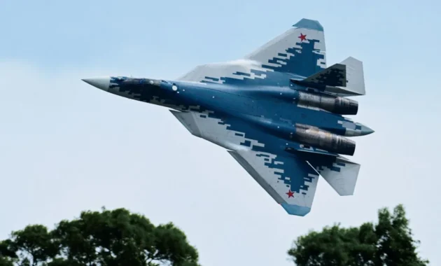 Su-57 Rusia Tampilkan Konfigurasi Tempur Baru di Tengah Ketegangan Perang Ukraina Su-57 Rusia Tampilkan Konfigurasi Tempur Baru di Tengah Ketegangan Perang Ukraina